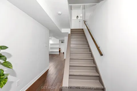 7360 Zinnia Place, Mississauga, ON L5W 2A1
