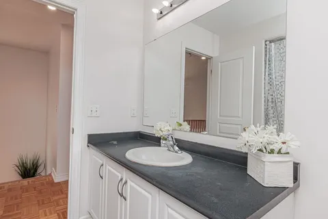 10 Natronia Trail, Brampton, ON L6P 3N1