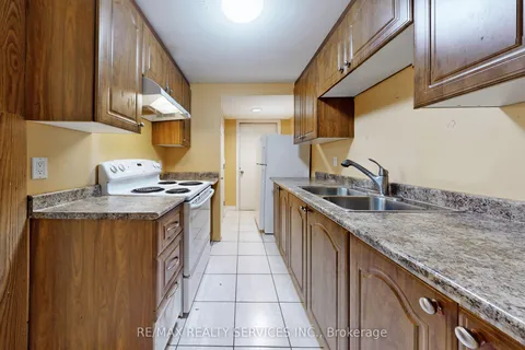 24 Amaranth Crescent, Brampton, ON L7A 0L7
