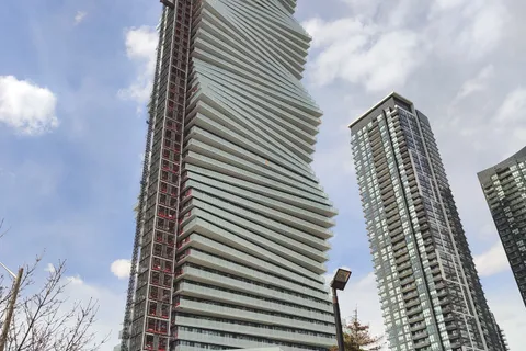 3900 Confederation Parkway, Mississauga, ON L5B 0K7