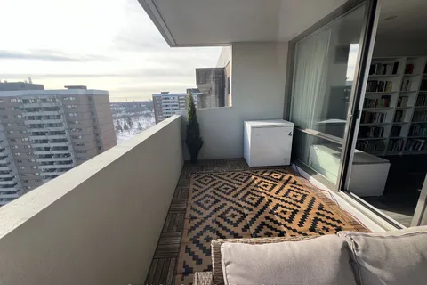 260 Scarlett Road, Toronto, ON M6N 4X6