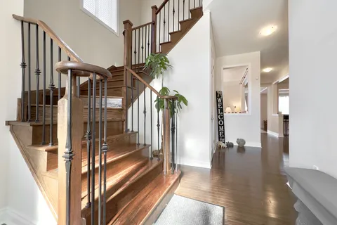 232 Niagara Trail, Halton Hills, ON L7G 0M4