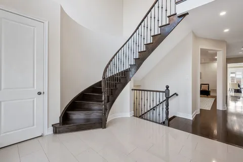 27 Lampman Crescent, Brampton, ON L6X 0E4