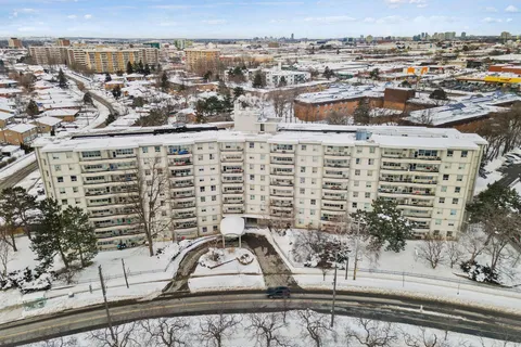 80 Grandravine Drive, Toronto, ON M3J 1B2