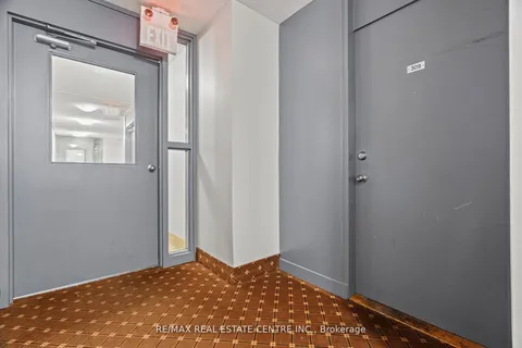 80 Grandravine Drive, Toronto, ON M3J 1B2
