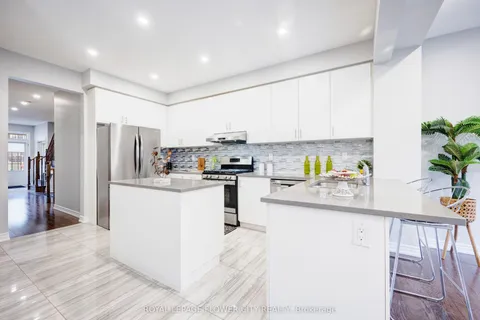 7 Oleary Road, Brampton, ON L7A 4W9