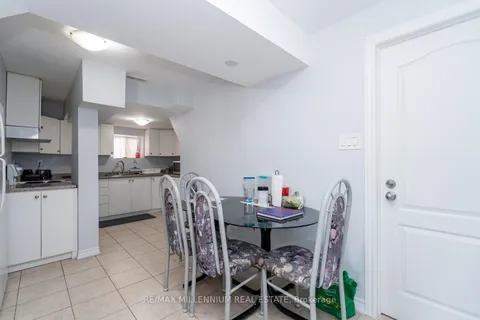 62 Dunvegan Crescent, Brampton, ON L7A 2Y2