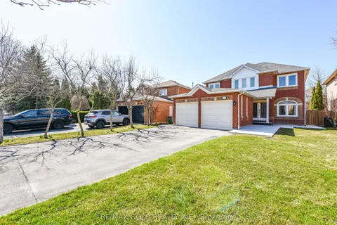 6828 Gracefield Drive, Mississauga, ON L5N 6T6