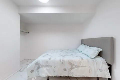 723 Dupont Street, Toronto, ON M6G 1Z5
