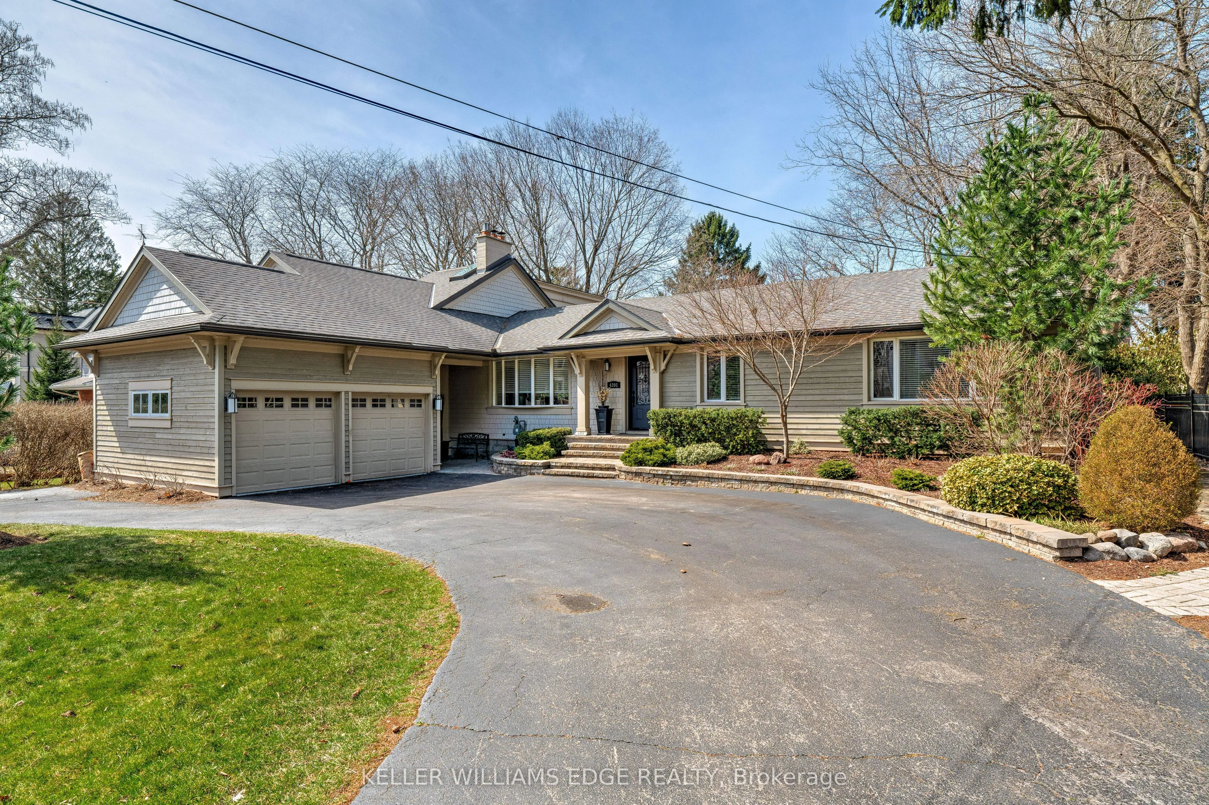 4391 Lakeshore Road, Burlington, ON L7L 1B3