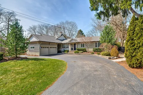 4391 Lakeshore Road, Burlington, ON L7L 1B3