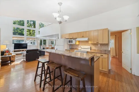 708 Montbeck Crescent, Mississauga, ON L5G 1P3
