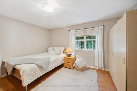 708 Montbeck Crescent, Mississauga, ON L5G 1P3