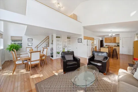 708 Montbeck Crescent, Mississauga, ON L5G 1P3