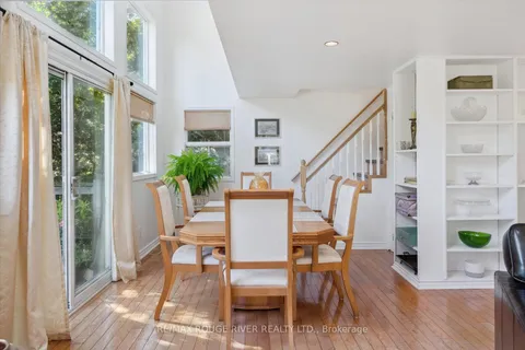 708 Montbeck Crescent, Mississauga, ON L5G 1P3