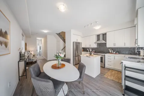3959 Koenig Road, Burlington, ON L7M 0Z7