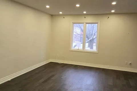 2380 Bridge Road, Oakville, ON L6L 2G6