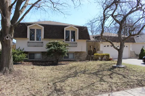 2380 Bridge Road, Oakville, ON L6L 2G6