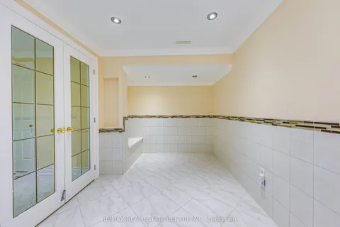 1320 Sherwood Mills Boulevard, Mississauga, ON L5V 1S6