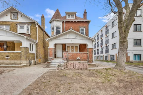 4 Laxton Avenue, Toronto, ON M6K 1K9
