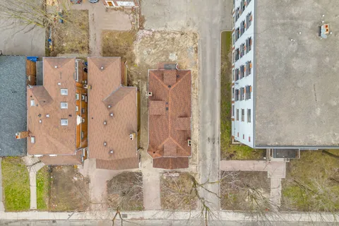 4 Laxton Avenue, Toronto, ON M6K 1K9