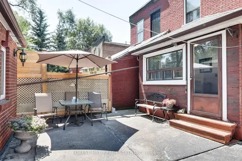 23 Lansdowne Avenue, Toronto, ON M6K 2V7