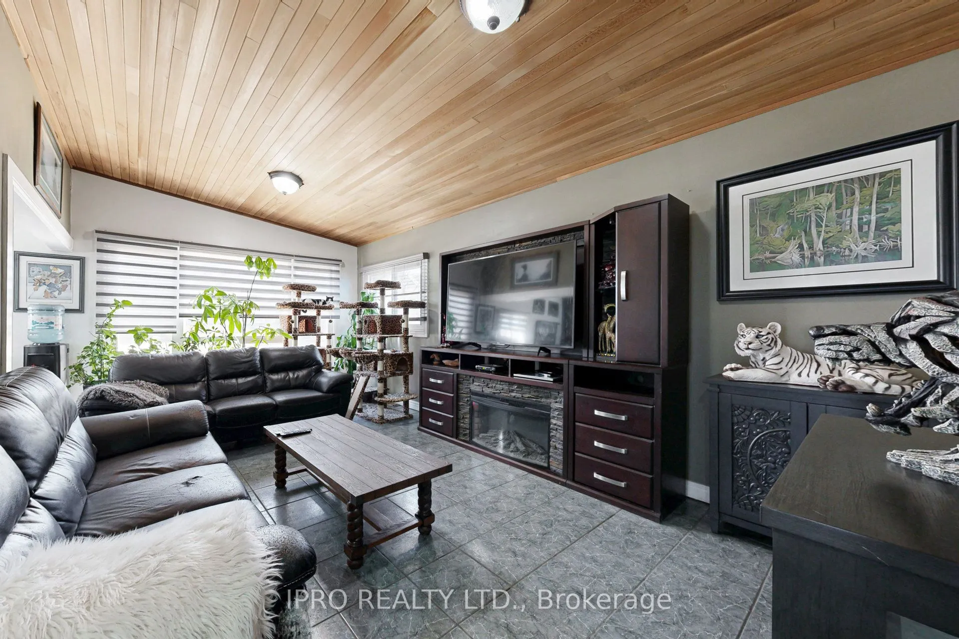 7648 Redstone Road, Mississauga, ON L4T 2B9