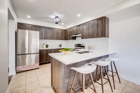 255 Fasken Court, Milton, ON L9T 6S8