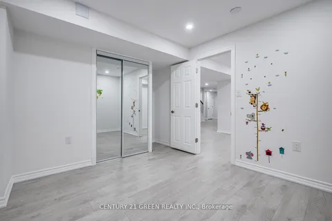 255 Fasken Court, Milton, ON L9T 6S8