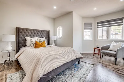 255 Fasken Court, Milton, ON L9T 6S8