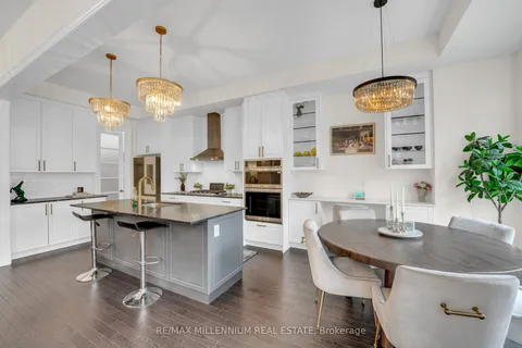 3461 Mosley Gate, Oakville, ON L6H 0Y8
