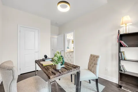 3461 Mosley Gate, Oakville, ON L6H 0Y8