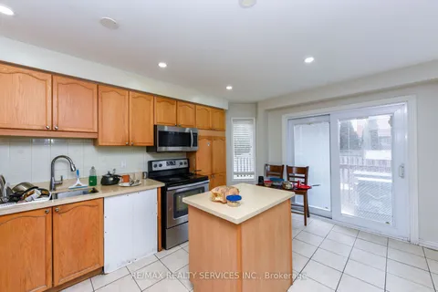 33 Valonia Drive, Brampton, ON L6V 4J2