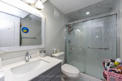 33 Valonia Drive, Brampton, ON L6V 4J2