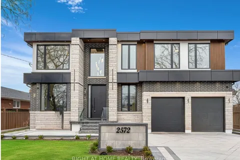 2572 Edenhurst Drive, Mississauga, ON L5A 2L3