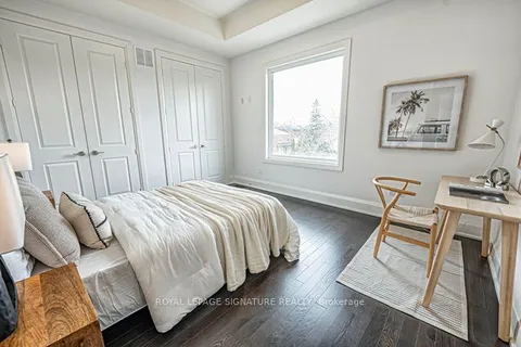 28 Elder Avenue, Toronto, ON M8W 1S4