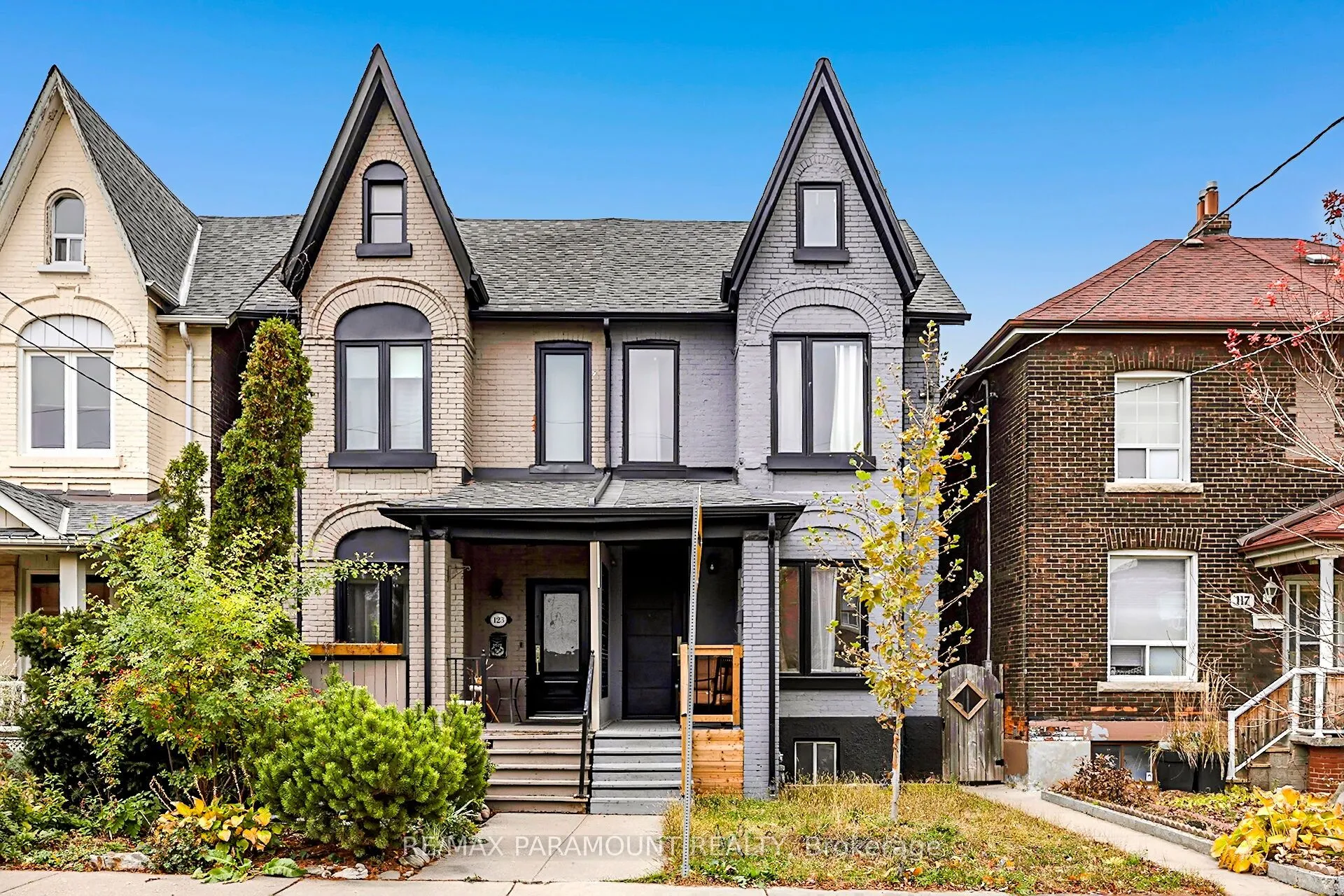121 Mulock Avenue, Toronto, ON M6N 3C5
