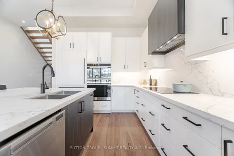 62 Ash Crescent, Toronto, ON M8W 1E6