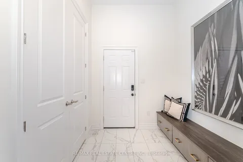 583 Beam Court, Milton, ON L9E 1L3