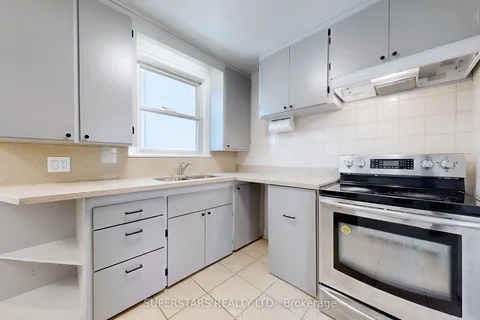 156 Hillside Avenue, Toronto, ON M8V 1T4