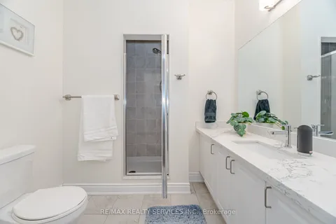 40 Portman Street, Caledon, ON L7C 4E5