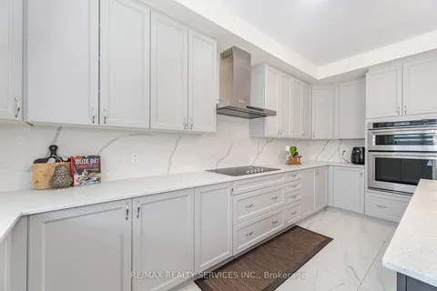 40 Portman Street, Caledon, ON L7C 4E5