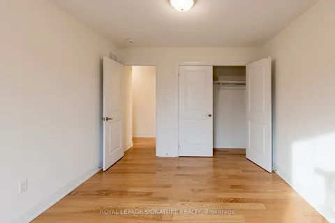 2093 Primate Road, Mississauga, ON L4Y 0H2