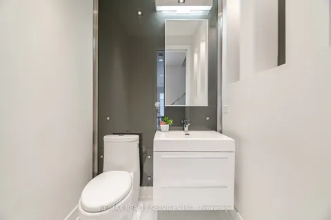 685 Montbeck Crescent, Mississauga, ON L5G 1P4