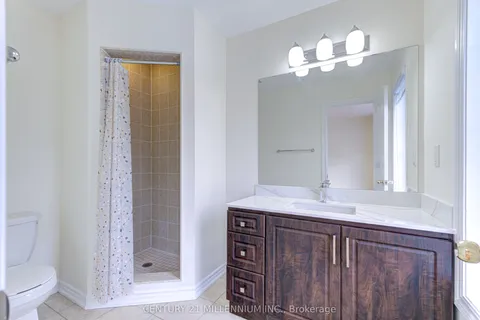 3 Hobart Gardens, Brampton, ON L6X 0J1