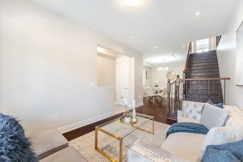 14 Folgate Crescent, Brampton, ON L6R 0B3