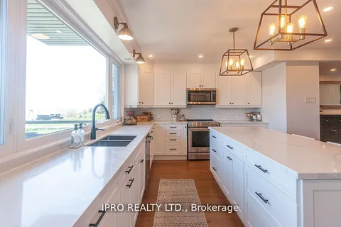 510 Richey Crescent, Mississauga, ON L5G 1N4