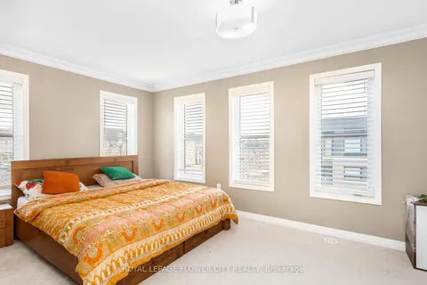 266 Harold Dent Trail, Oakville, ON L6M 1S1