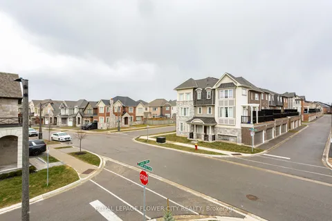 266 Harold Dent Trail, Oakville, ON L6M 1S1