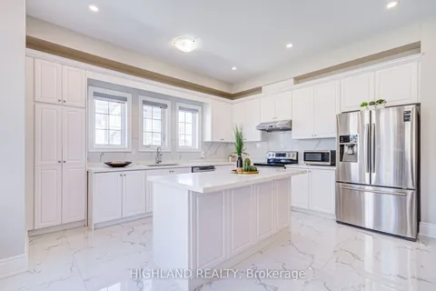 425 Threshing Mill Boulevard, Oakville, ON L6H 0T4